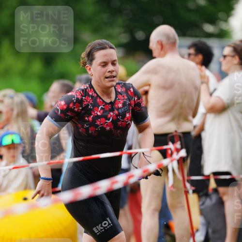 21.06.2026 - 29. Vierlanden-Triathlon LAZAROV Photography http://msf.ph/oto/9863009 21.06.2026 10:15:57 Schwimmen 552, 562 meine-sportfotos.de