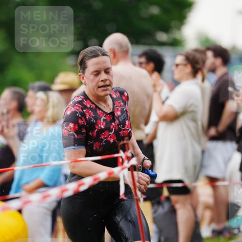 21.06.2026 - 29. Vierlanden-Triathlon LAZAROV Photography http://msf.ph/oto/9863010 21.06.2026 10:15:57 Schwimmen 552, 562 meine-sportfotos.de