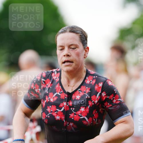 21.06.2026 - 29. Vierlanden-Triathlon LAZAROV Photography http://msf.ph/oto/9863014 21.06.2026 10:15:58 Schwimmen 552, 562 meine-sportfotos.de