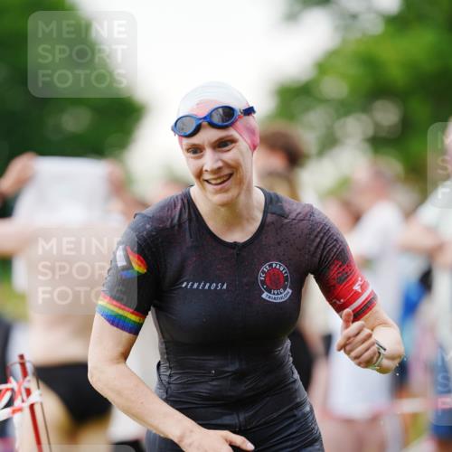 21.06.2026 - 29. Vierlanden-Triathlon LAZAROV Photography http://msf.ph/oto/9863026 21.06.2026 10:16:10 Schwimmen 587 meine-sportfotos.de