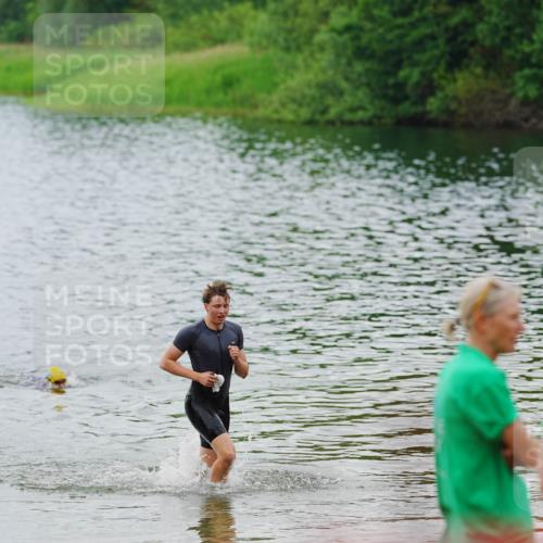 21.06.2026 - 29. Vierlanden-Triathlon LAZAROV Photography http://msf.ph/oto/9863029 21.06.2026 10:16:26 Schwimmen 383 meine-sportfotos.de