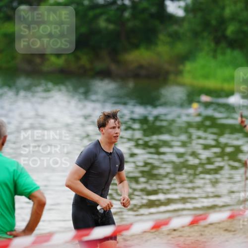 21.06.2026 - 29. Vierlanden-Triathlon LAZAROV Photography http://msf.ph/oto/9863030 21.06.2026 10:16:31 Schwimmen 383, 441, 540 meine-sportfotos.de