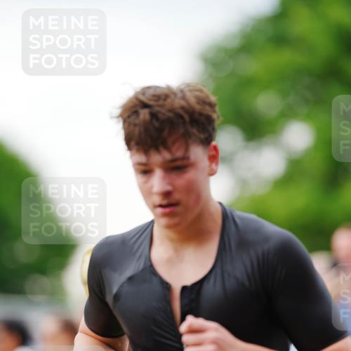 21.06.2026 - 29. Vierlanden-Triathlon LAZAROV Photography http://msf.ph/oto/9863068 21.06.2026 10:16:58 Schwimmen 328, 374, 388, 485, 506, 515, 536, 538, 604, 613, 622 meine-sportfotos.de