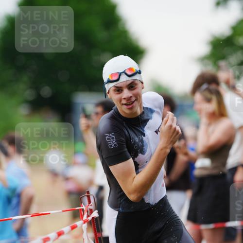 21.06.2026 - 29. Vierlanden-Triathlon LAZAROV Photography http://msf.ph/oto/9863072 21.06.2026 10:17:05 Schwimmen 374, 388, 480, 485, 506, 515, 536, 538 meine-sportfotos.de