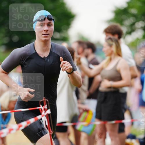 21.06.2026 - 29. Vierlanden-Triathlon LAZAROV Photography http://msf.ph/oto/9863080 21.06.2026 10:17:14 Schwimmen 386, 480, 488, 515, 521, 533, 591, 625 meine-sportfotos.de