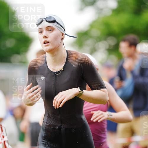 21.06.2026 - 29. Vierlanden-Triathlon LAZAROV Photography http://msf.ph/oto/9863103 21.06.2026 10:17:32 Schwimmen 369, 486, 517, 530, 543, 567, 574, 585, 599, 600, 602 meine-sportfotos.de
