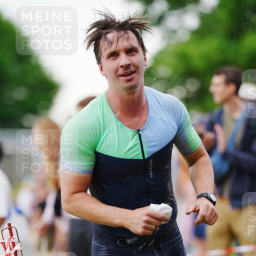 21.06.2026 - 29. Vierlanden-Triathlon LAZAROV Photography http://msf.ph/oto/9863109 21.06.2026 10:17:45 Schwimmen 353, 508, 575, 600 meine-sportfotos.de