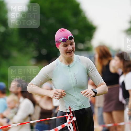 21.06.2026 - 29. Vierlanden-Triathlon LAZAROV Photography http://msf.ph/oto/9863123 21.06.2026 10:18:05 Schwimmen 481, 514, 553, 557, 563, 565 meine-sportfotos.de