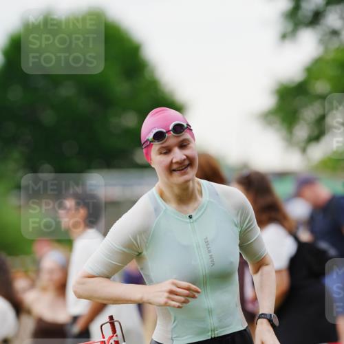 21.06.2026 - 29. Vierlanden-Triathlon LAZAROV Photography http://msf.ph/oto/9863124 21.06.2026 10:18:05 Schwimmen 481, 514, 553, 557, 563, 565 meine-sportfotos.de