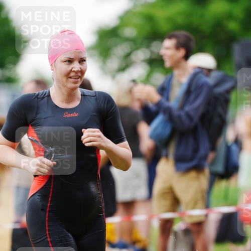 21.06.2026 - 29. Vierlanden-Triathlon LAZAROV Photography http://msf.ph/oto/9863132 21.06.2026 10:18:22 Schwimmen 494, 571, 592, 606, 618 meine-sportfotos.de