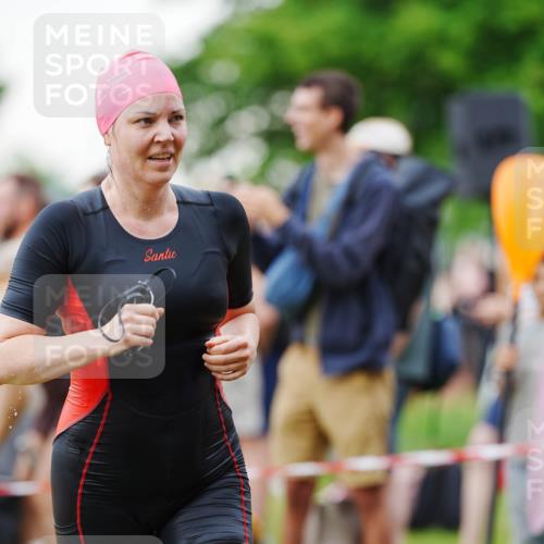 21.06.2026 - 29. Vierlanden-Triathlon LAZAROV Photography http://msf.ph/oto/9863133 21.06.2026 10:18:22 Schwimmen 494, 571, 592, 606, 618 meine-sportfotos.de