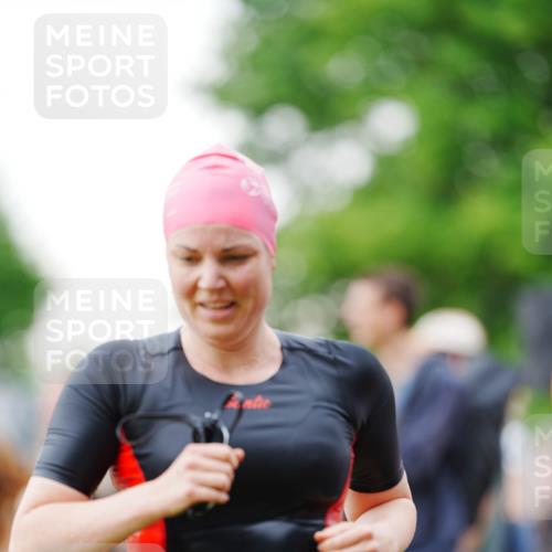 21.06.2026 - 29. Vierlanden-Triathlon LAZAROV Photography http://msf.ph/oto/9863136 21.06.2026 10:18:23 Schwimmen 494, 571, 592, 606, 618 meine-sportfotos.de