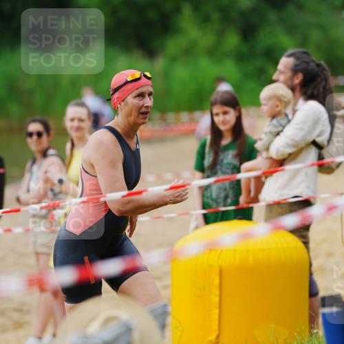 21.06.2026 - 29. Vierlanden-Triathlon LAZAROV Photography http://msf.ph/oto/9863201 21.06.2026 10:19:57 Schwimmen 314, 568, 586 meine-sportfotos.de