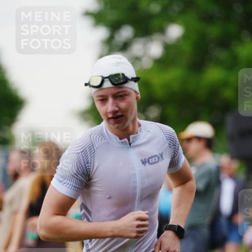 21.06.2026 - 29. Vierlanden-Triathlon LAZAROV Photography http://msf.ph/oto/9863214 21.06.2026 10:20:12 Schwimmen 304, 314, 484, 572 meine-sportfotos.de