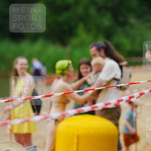 21.06.2026 - 29. Vierlanden-Triathlon LAZAROV Photography http://msf.ph/oto/9863225 21.06.2026 10:20:47 Schwimmen 612 meine-sportfotos.de