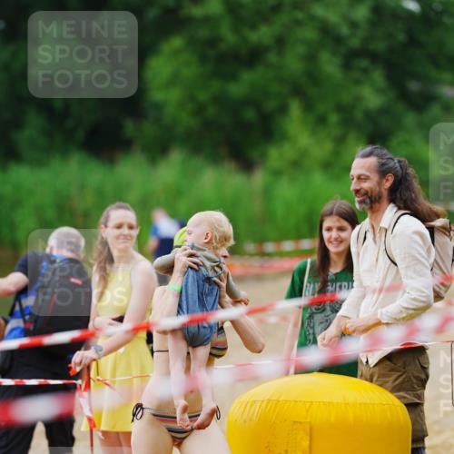 21.06.2026 - 29. Vierlanden-Triathlon LAZAROV Photography http://msf.ph/oto/9863229 21.06.2026 10:20:50 Schwimmen 612 meine-sportfotos.de