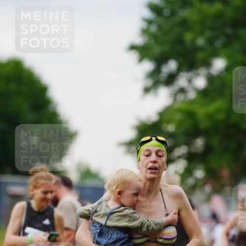 21.06.2026 - 29. Vierlanden-Triathlon LAZAROV Photography http://msf.ph/oto/9863232 21.06.2026 10:20:53 Schwimmen 612 meine-sportfotos.de