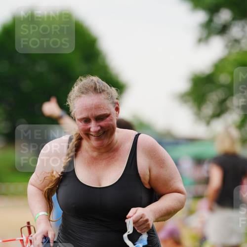 21.06.2026 - 29. Vierlanden-Triathlon LAZAROV Photography http://msf.ph/oto/9863271 21.06.2026 10:22:24 Schwimmen 623 meine-sportfotos.de