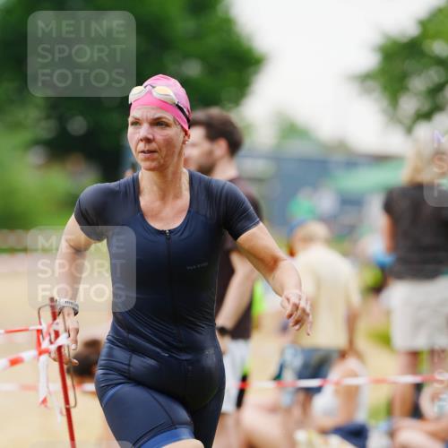 21.06.2026 - 29. Vierlanden-Triathlon LAZAROV Photography http://msf.ph/oto/9863277 21.06.2026 10:23:39 Schwimmen 504 meine-sportfotos.de