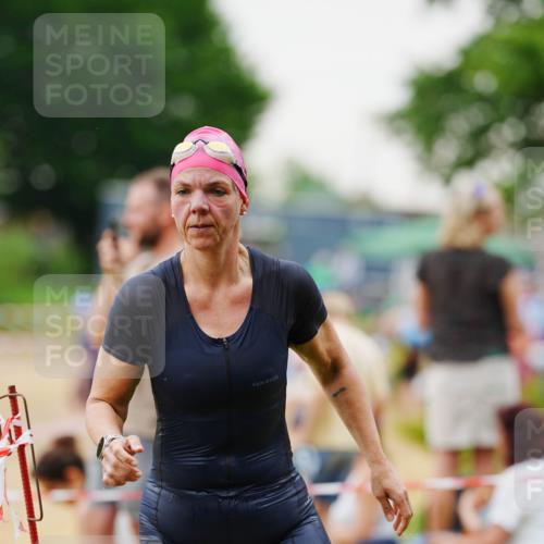 21.06.2026 - 29. Vierlanden-Triathlon LAZAROV Photography http://msf.ph/oto/9863278 21.06.2026 10:23:39 Schwimmen 504 meine-sportfotos.de