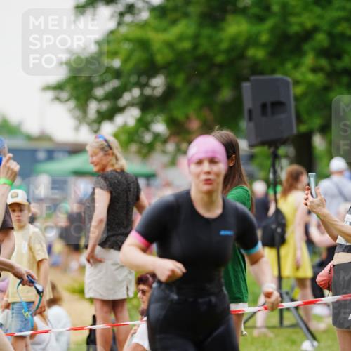 21.06.2026 - 29. Vierlanden-Triathlon LAZAROV Photography http://msf.ph/oto/9863285 21.06.2026 10:24:04 Schwimmen 560, 589, 611 meine-sportfotos.de