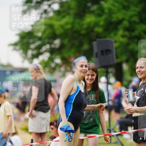 21.06.2026 - 29. Vierlanden-Triathlon LAZAROV Photography http://msf.ph/oto/9863289 21.06.2026 10:24:07 Schwimmen 560, 589, 611 meine-sportfotos.de