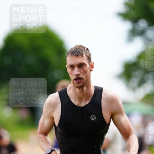 21.06.2026 - 29. Vierlanden-Triathlon LAZAROV Photography http://msf.ph/oto/9863312 21.06.2026 10:53:13 Schwimmen 706 meine-sportfotos.de