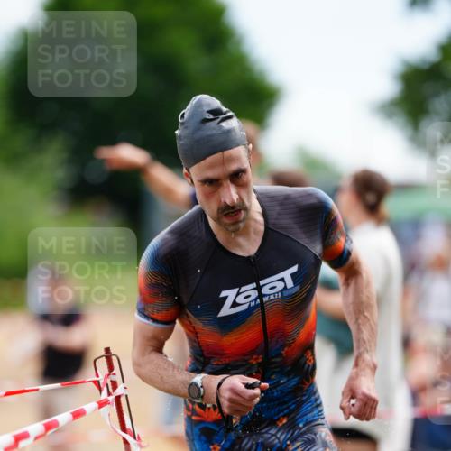 21.06.2026 - 29. Vierlanden-Triathlon LAZAROV Photography http://msf.ph/oto/9863314 21.06.2026 10:53:25 Schwimmen 657 meine-sportfotos.de
