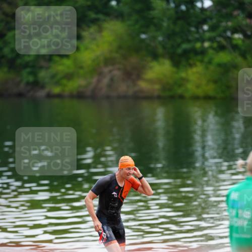 21.06.2026 - 29. Vierlanden-Triathlon LAZAROV Photography http://msf.ph/oto/9863321 21.06.2026 10:54:41 Schwimmen 667, 704 meine-sportfotos.de
