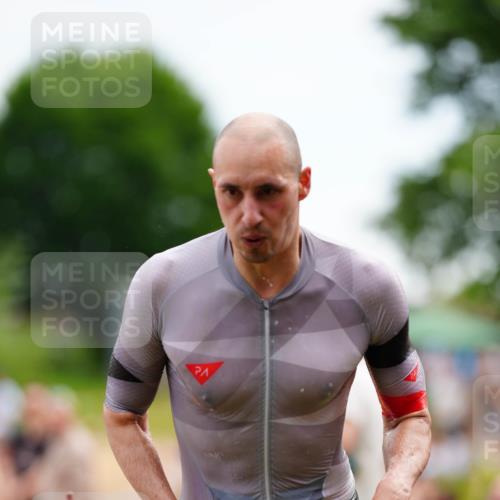 21.06.2026 - 29. Vierlanden-Triathlon LAZAROV Photography http://msf.ph/oto/9863326 21.06.2026 10:55:09 Schwimmen 97, 679 meine-sportfotos.de