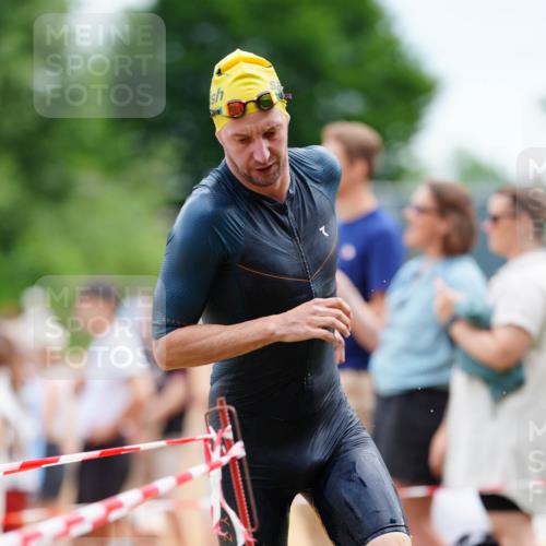 21.06.2026 - 29. Vierlanden-Triathlon LAZAROV Photography http://msf.ph/oto/9863334 21.06.2026 10:55:35 Schwimmen 637, 686, 742 meine-sportfotos.de