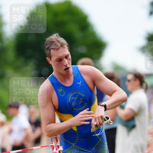 21.06.2026 - 29. Vierlanden-Triathlon LAZAROV Photography http://msf.ph/oto/9863342 21.06.2026 10:55:44 Schwimmen 637, 663, 739, 742, 753 meine-sportfotos.de