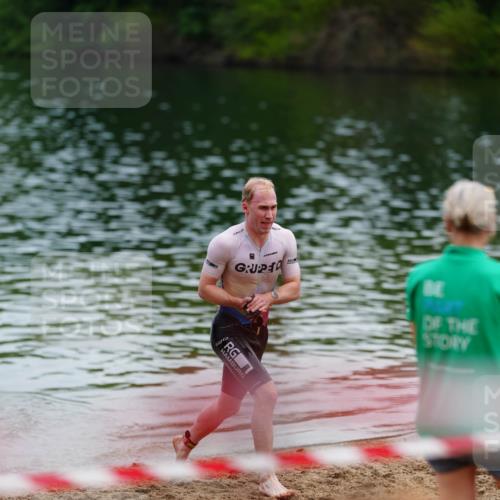 21.06.2026 - 29. Vierlanden-Triathlon LAZAROV Photography http://msf.ph/oto/9863356 21.06.2026 10:56:32 Schwimmen 654 meine-sportfotos.de