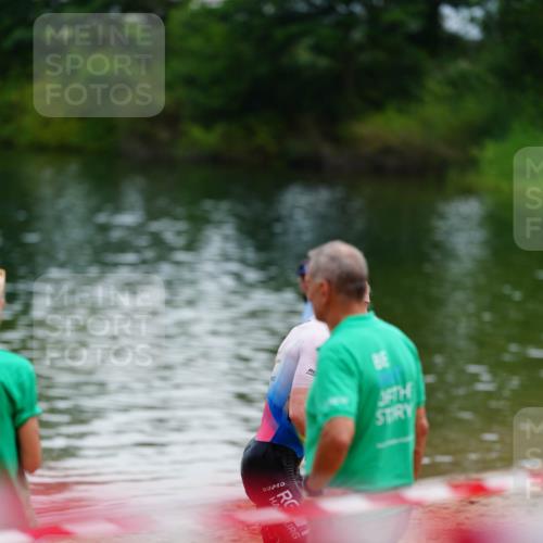 21.06.2026 - 29. Vierlanden-Triathlon LAZAROV Photography http://msf.ph/oto/9863358 21.06.2026 10:56:33 Schwimmen 654 meine-sportfotos.de