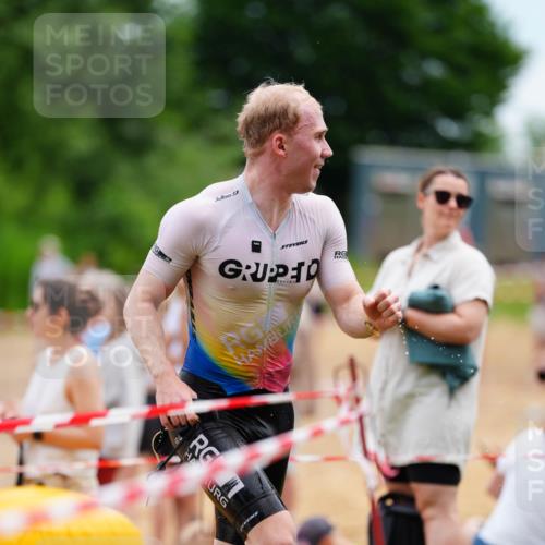 21.06.2026 - 29. Vierlanden-Triathlon LAZAROV Photography http://msf.ph/oto/9863363 21.06.2026 10:56:36 Schwimmen 654 meine-sportfotos.de
