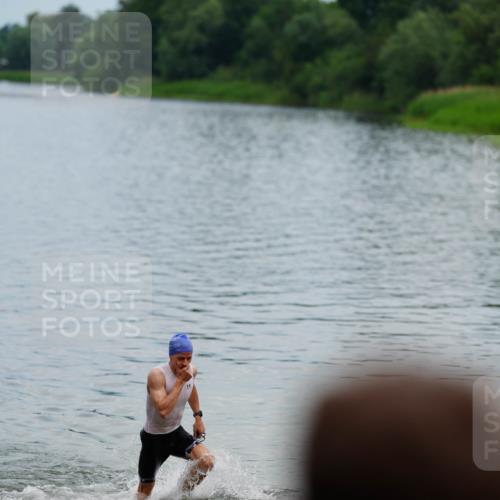 21.06.2026 - 29. Vierlanden-Triathlon LAZAROV Photography http://msf.ph/oto/9863369 21.06.2026 10:57:05 Schwimmen 726 meine-sportfotos.de