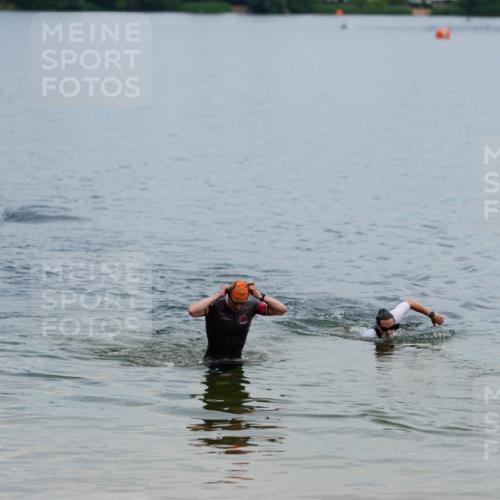 21.06.2026 - 29. Vierlanden-Triathlon LAZAROV Photography http://msf.ph/oto/9863370 21.06.2026 10:57:07 Schwimmen 726, 740 meine-sportfotos.de