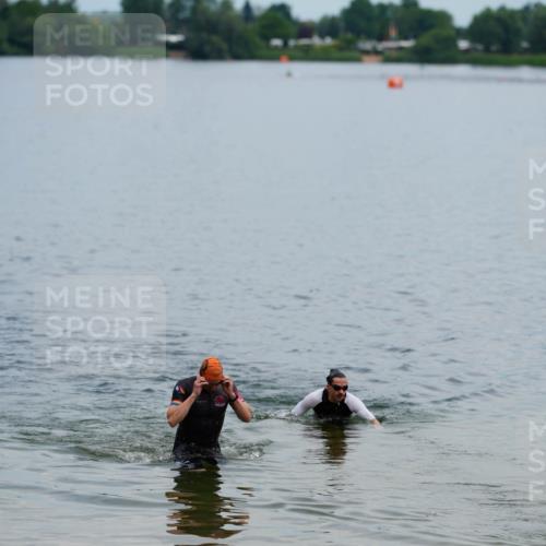 21.06.2026 - 29. Vierlanden-Triathlon LAZAROV Photography http://msf.ph/oto/9863372 21.06.2026 10:57:08 Schwimmen 726, 740 meine-sportfotos.de