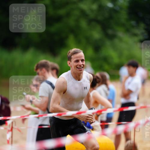 21.06.2026 - 29. Vierlanden-Triathlon LAZAROV Photography http://msf.ph/oto/9863376 21.06.2026 10:57:12 Schwimmen 701, 726, 740 meine-sportfotos.de