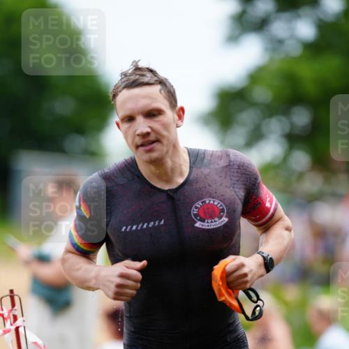 21.06.2026 - 29. Vierlanden-Triathlon LAZAROV Photography http://msf.ph/oto/9863383 21.06.2026 10:57:17 Schwimmen 701, 726, 740 meine-sportfotos.de
