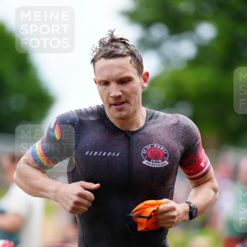 21.06.2026 - 29. Vierlanden-Triathlon LAZAROV Photography http://msf.ph/oto/9863384 21.06.2026 10:57:17 Schwimmen 701, 726, 740 meine-sportfotos.de