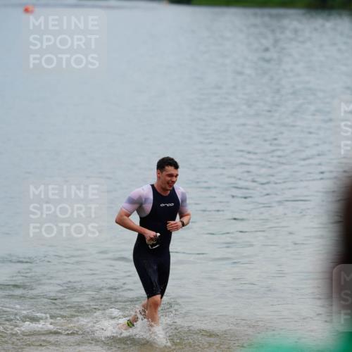 21.06.2026 - 29. Vierlanden-Triathlon LAZAROV Photography http://msf.ph/oto/9863389 21.06.2026 10:57:30 Schwimmen 634 meine-sportfotos.de