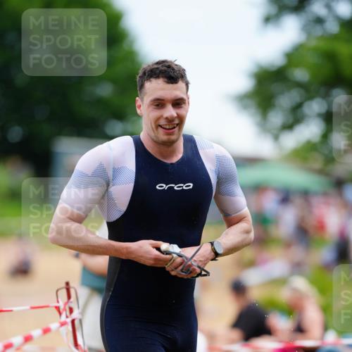 21.06.2026 - 29. Vierlanden-Triathlon LAZAROV Photography http://msf.ph/oto/9863392 21.06.2026 10:57:37 Schwimmen 634 meine-sportfotos.de