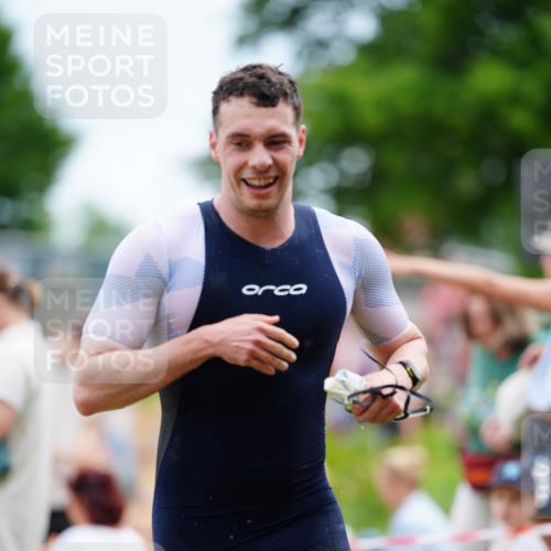 21.06.2026 - 29. Vierlanden-Triathlon LAZAROV Photography http://msf.ph/oto/9863394 21.06.2026 10:57:38 Schwimmen 634 meine-sportfotos.de