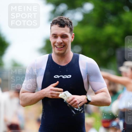 21.06.2026 - 29. Vierlanden-Triathlon LAZAROV Photography http://msf.ph/oto/9863395 21.06.2026 10:57:38 Schwimmen 634 meine-sportfotos.de