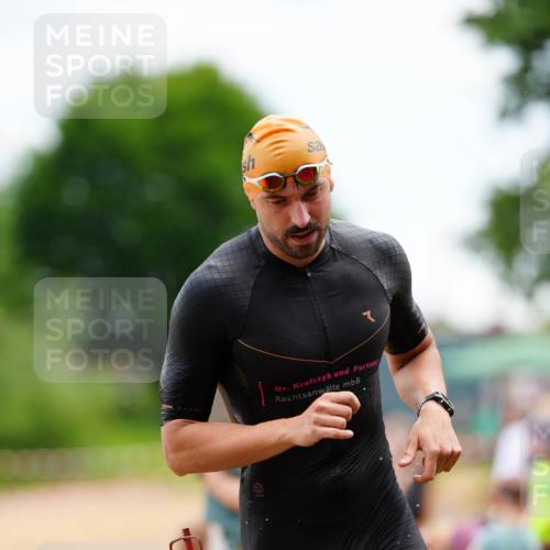 21.06.2026 - 29. Vierlanden-Triathlon LAZAROV Photography http://msf.ph/oto/9863427 21.06.2026 10:58:30 Schwimmen 661, 665, 691 meine-sportfotos.de