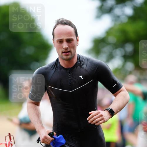 21.06.2026 - 29. Vierlanden-Triathlon LAZAROV Photography http://msf.ph/oto/9863433 21.06.2026 10:58:44 Schwimmen 630, 675, 681, 699, 721, 745 meine-sportfotos.de