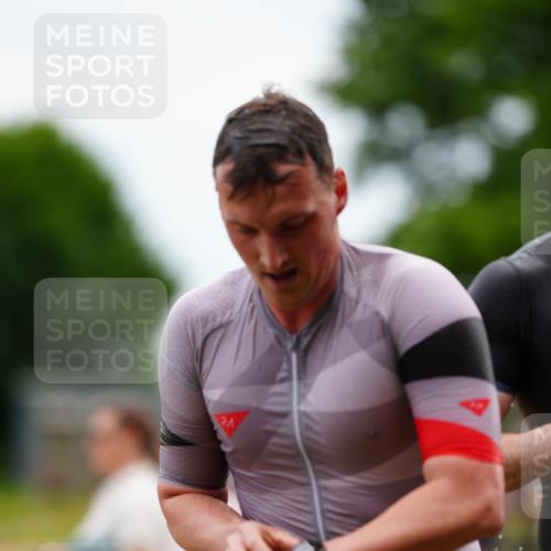 21.06.2026 - 29. Vierlanden-Triathlon LAZAROV Photography http://msf.ph/oto/9863442 21.06.2026 10:58:53 Schwimmen 630, 653, 681, 699, 721, 745 meine-sportfotos.de