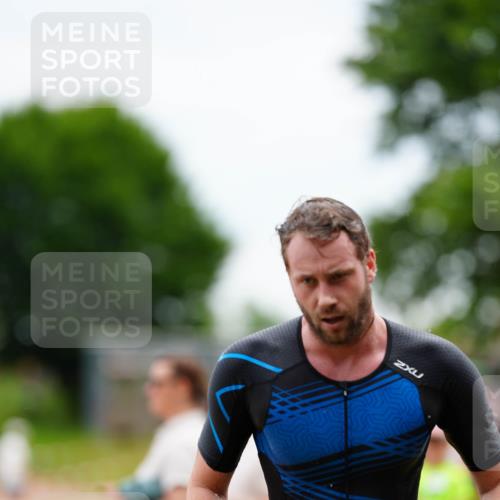 21.06.2026 - 29. Vierlanden-Triathlon LAZAROV Photography http://msf.ph/oto/9863444 21.06.2026 10:58:55 Schwimmen 630, 653, 681, 699, 745 meine-sportfotos.de