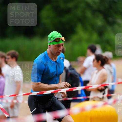 21.06.2026 - 29. Vierlanden-Triathlon LAZAROV Photography http://msf.ph/oto/9863455 21.06.2026 10:59:03 Schwimmen 647, 653 meine-sportfotos.de